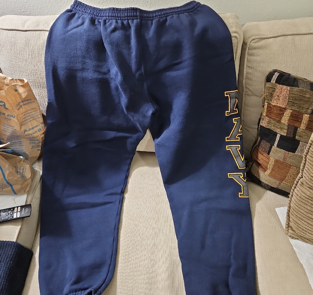 Soffe Blue NAVY Sweatpants Comfortable Joggers. Size Large. Exellent Condition.